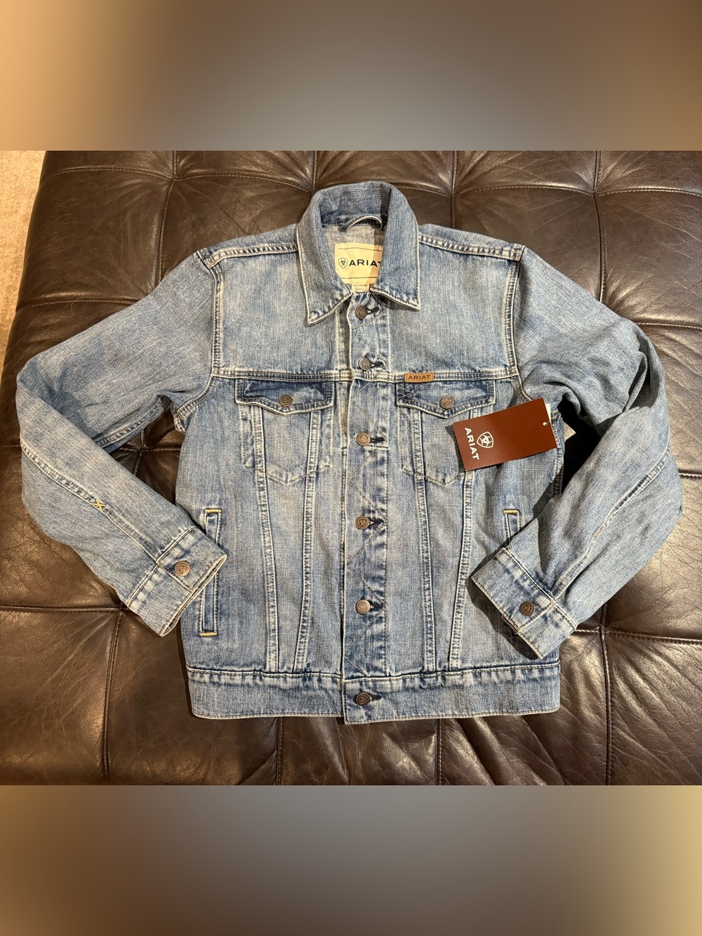 NWT Ariat Men's Light Wash Denim Jacket-Size Small